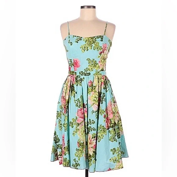 SOLD | Bernie Dexter Kay Swing Dress in Savannah Blue Floral - Medium Spring - Picture 3 of 8